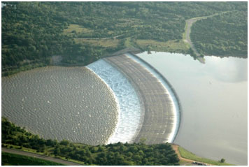 Lake Texoma spillway at Denison Dam (Photo source: http://www.city-data.com/city/Denison-Texas.html)